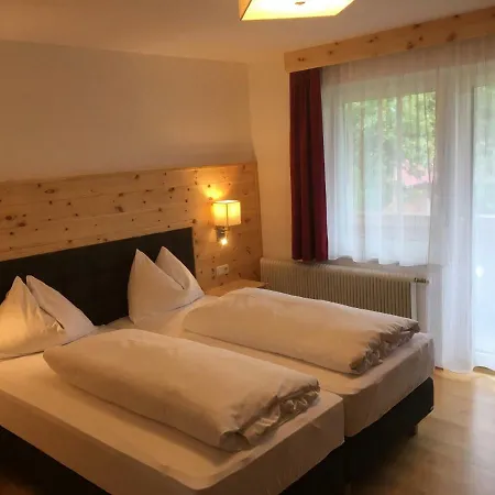 Zauchenwirt Pensión 3*